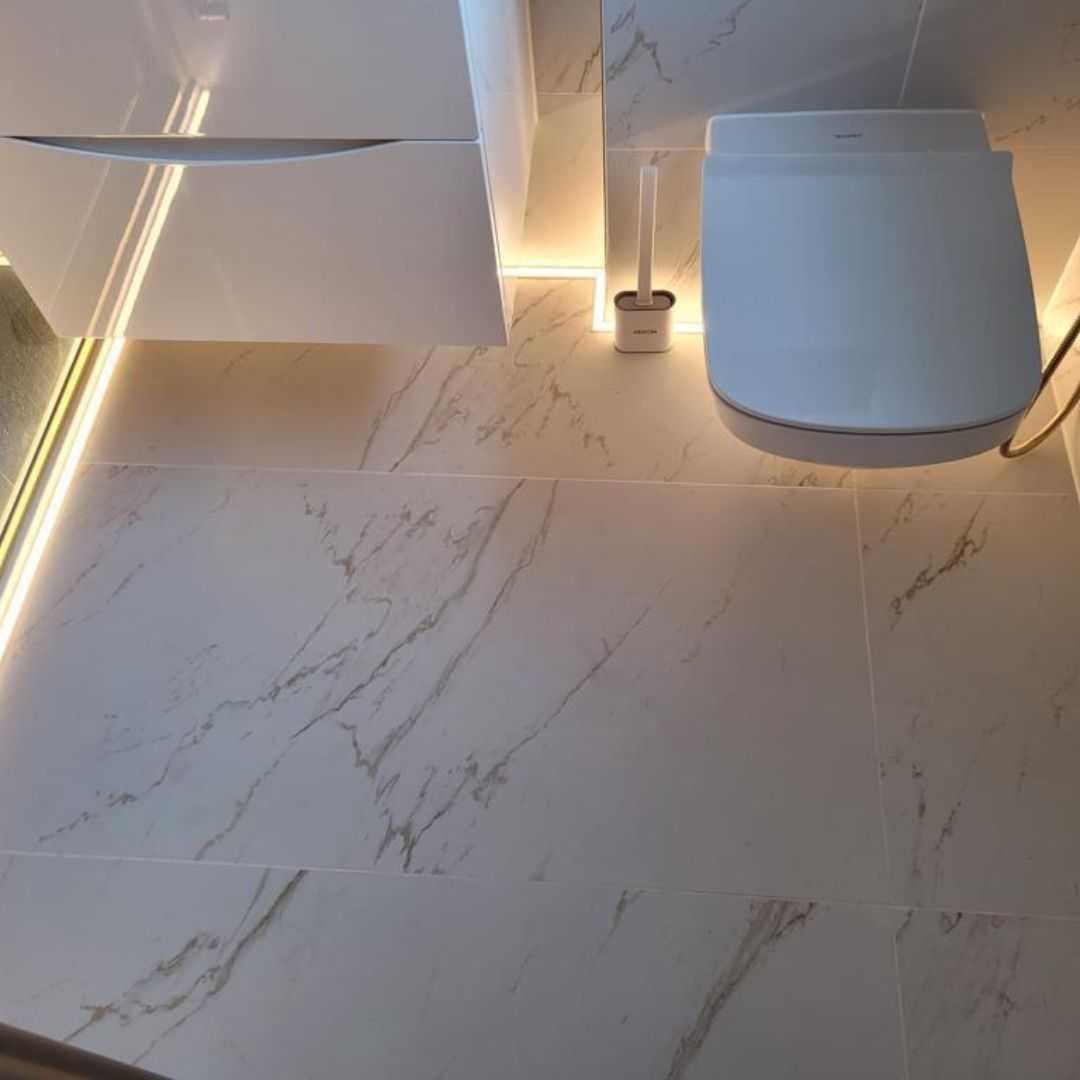 Carved Carrara Grande Carving Finish