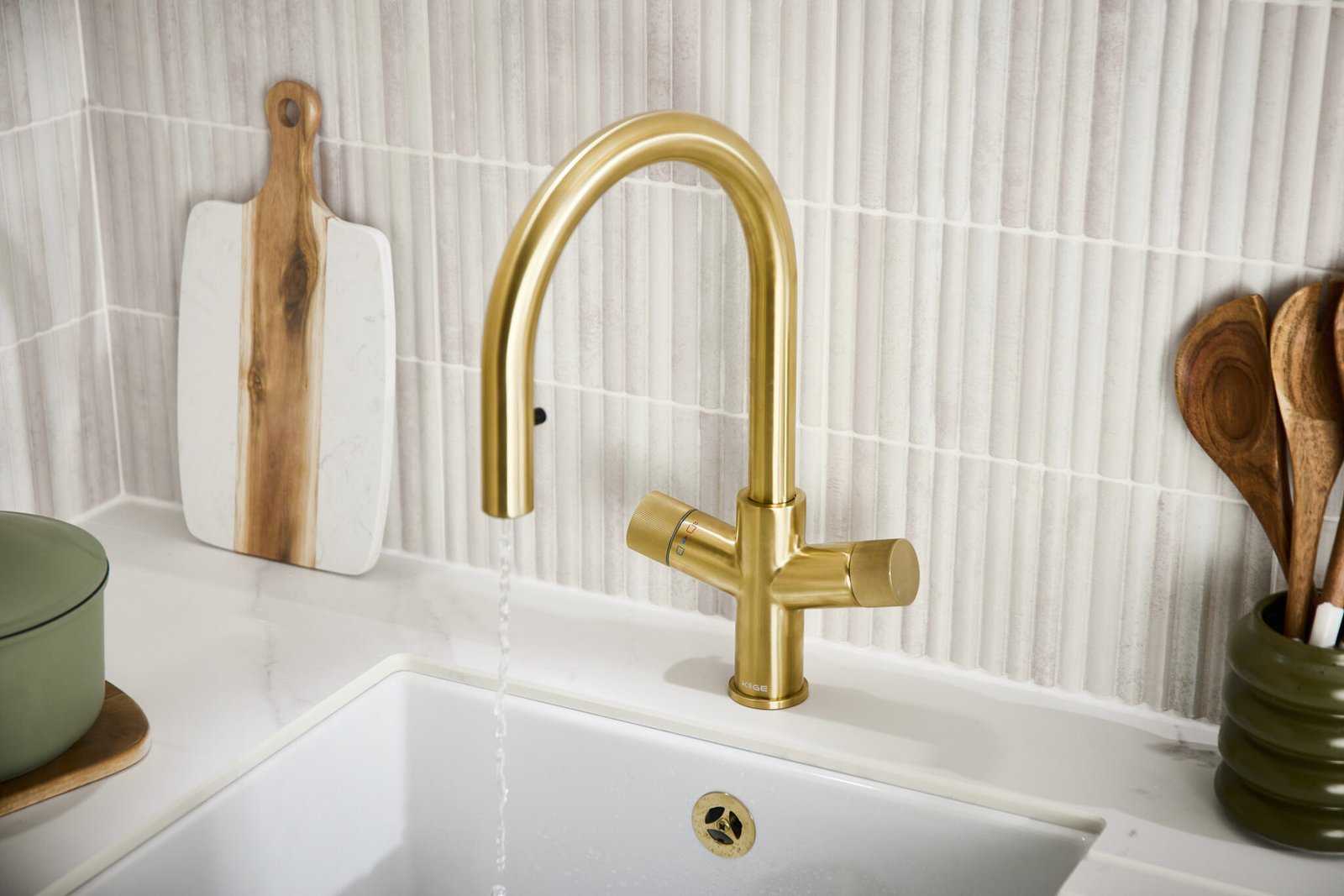 KoGE 4-in-1 Swan Pull Out Spout Hot Water Tap | Brushed Brass