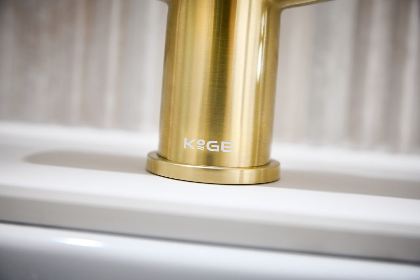 KoGE 4-in-1 Swan Pull Out Spout Hot Water Tap | Brushed Brass